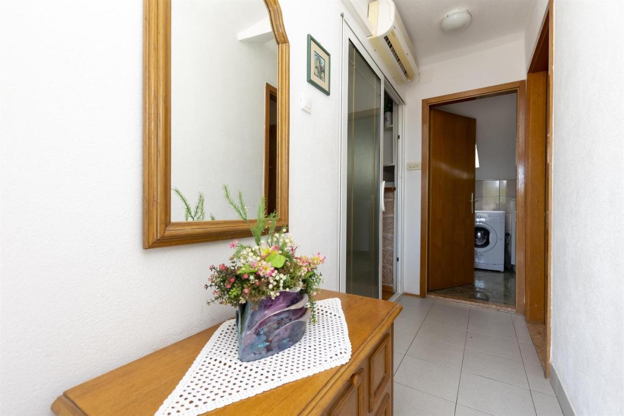 Apartment Ivanka Omiš Екстериор снимка